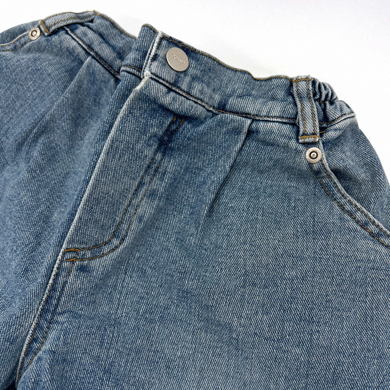 Tong Denim Jeans