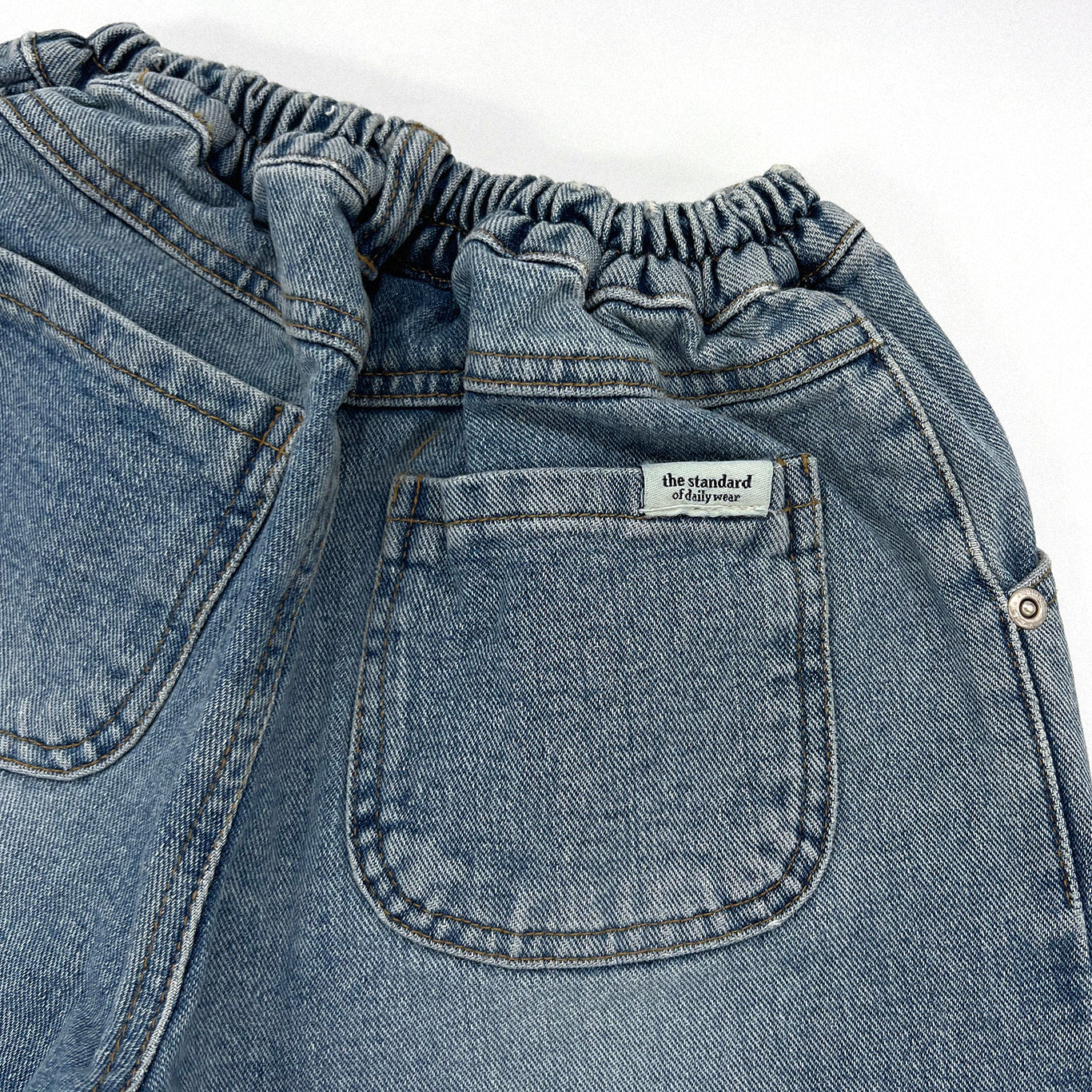 Tong Denim Jeans